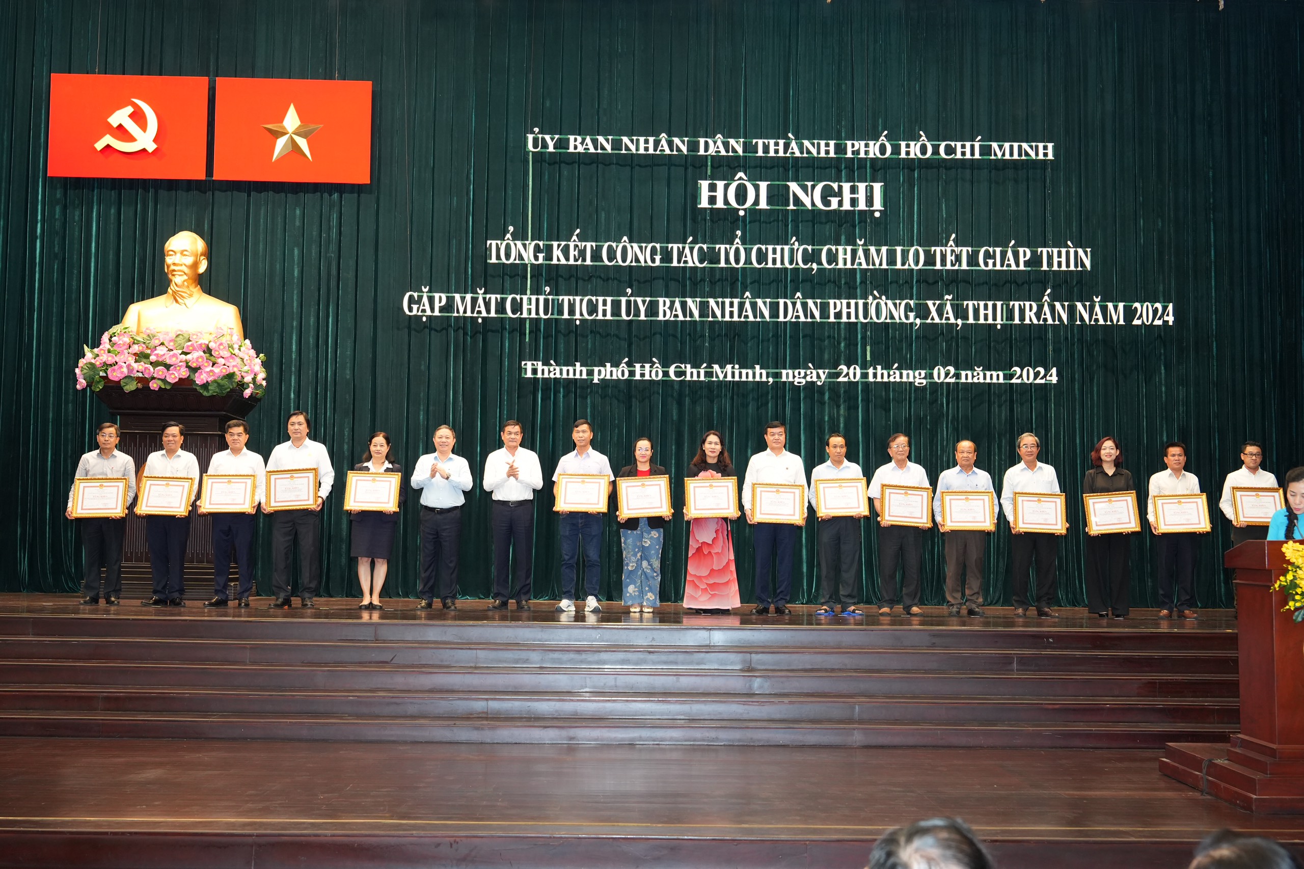 ASL LOGISTICS NHẬN BẰNG KHEN CỦA UBND TPHCM VÌ “ĐÃ CÓ THÀNH TÍCH XUẤT SẮC TRONG TỔ CHỨC, CHĂM LO TẾT NGUYÊN ĐÁN GIÁP THÌN NĂM 2024”