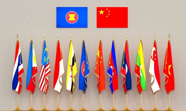 ASEAN VÀ TRUNG QUỐC KHỞI ĐỘNG NÂNG CẤP KHU VỰC THƯƠNG MẠI TỰ DO