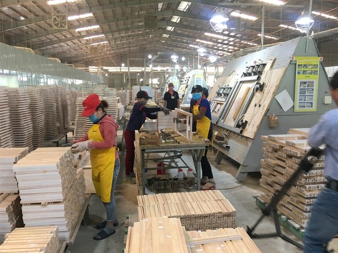 XUẤT KHẨU KỶ LỤC NHƯNG NĂM MỚI LẠI LO THIẾU ĐƠN HÀNG