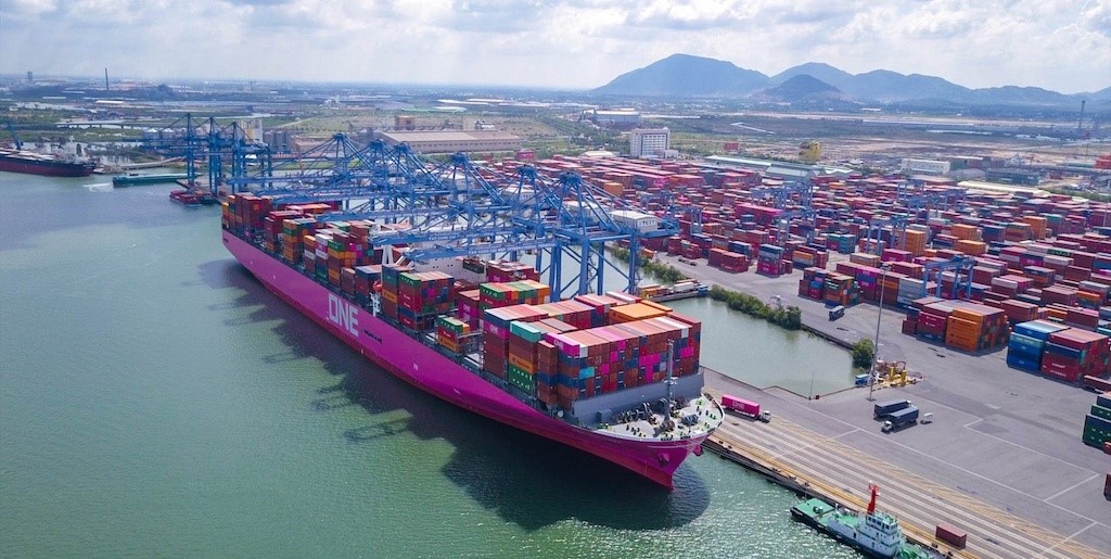 KHI NÀO CẢNG THUỘC TOP 11 THẾ GIỚI CỦA VIỆT NAM TRỞ THÀNH CẢNG TRUNG CHUYỂN QUỐC TẾ?