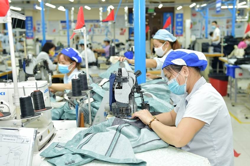 QUY TRÌNH LÀM THỦ TỤC XUẤT NHẬP KHẨU HÀNG DỆT MAY ĐI MỸ, CHÂU ÂU VÀ CÁC THỊ TRƯỜNG KHÁC