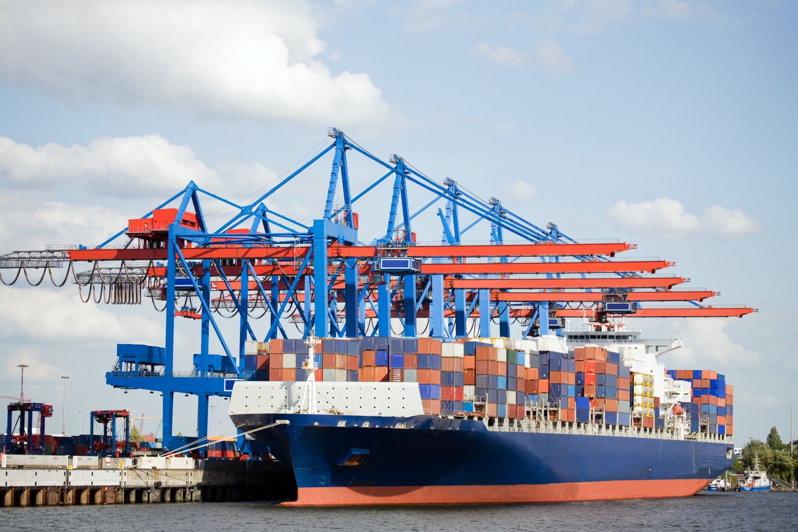 GIẢM HƠN 60% VIỆC TỒN ĐỌNG CONTAINER TẠI CẢNG BIỂN